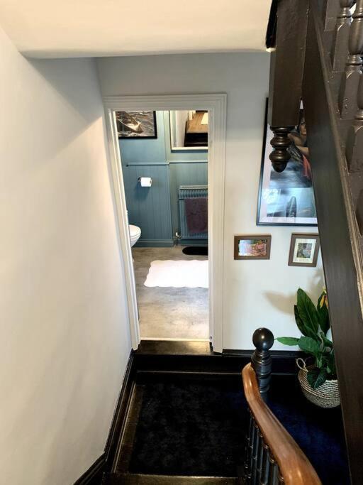Chic Townhouse Near Tunnels Beaches Ilfracombe Exterior photo