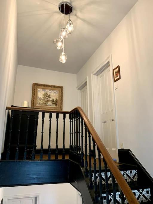 Chic Townhouse Near Tunnels Beaches Ilfracombe Exterior photo